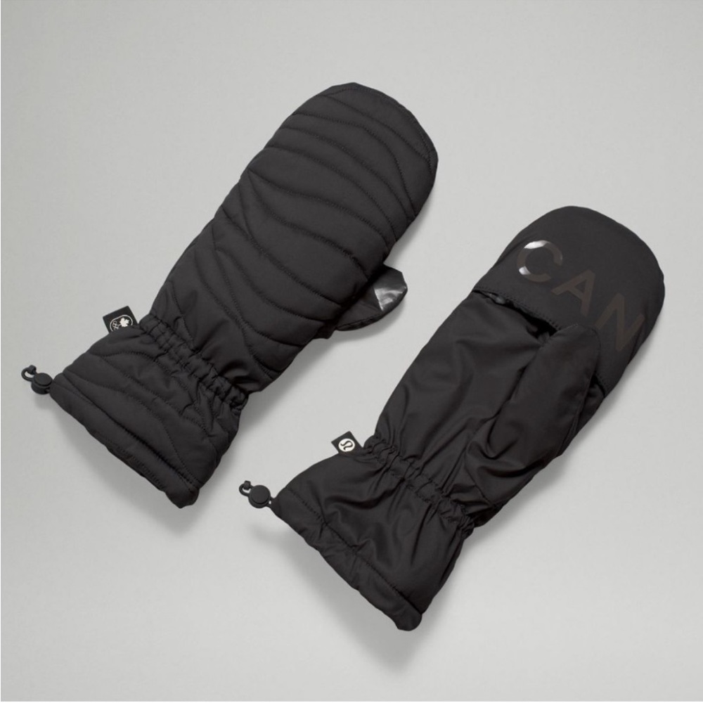 Lululemon Team Canada Quilted Mittens on String • Black • M/L • NWOT